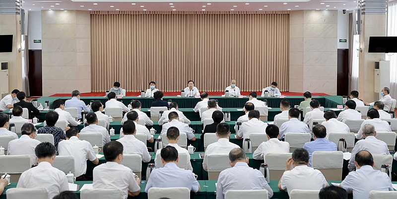 省委常委会召开(扩大)会议专题传达学习习近平总书记来川视察重要指示精神牢记嘱托 感恩奋进 担当实干在新的征程上奋力谱写四川发展新篇章「相关图片」